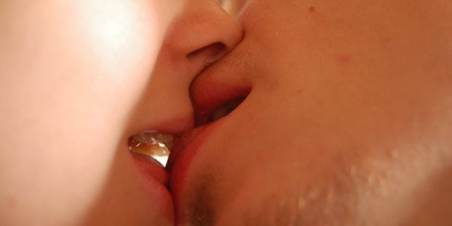 Close de beijo
